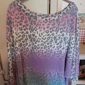 Honeyme L vibrant leopard tunic top